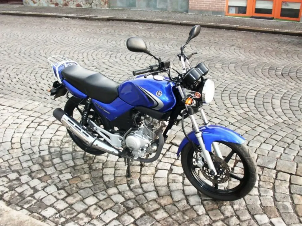 Motocykl Yamaha YBR 125 - A2